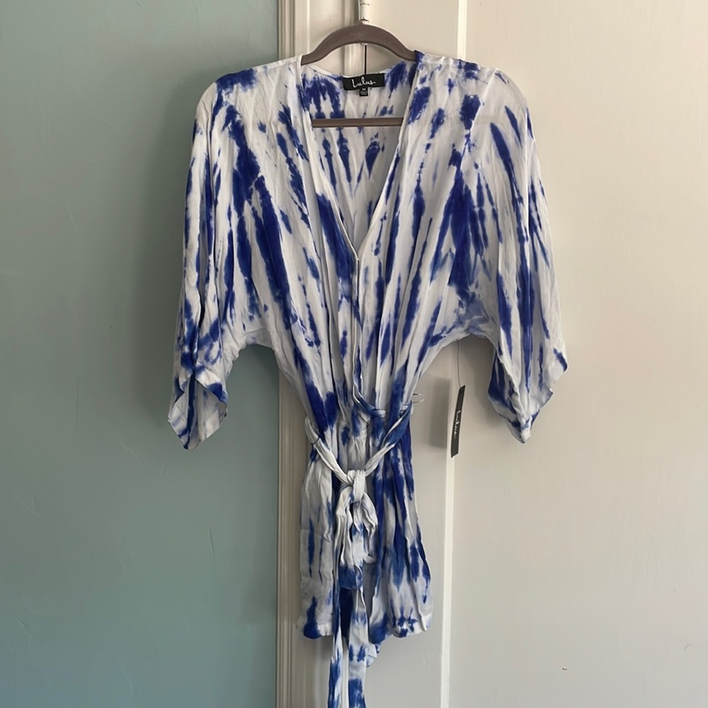 NWT Lulus blue and white tie dye romper. Size M